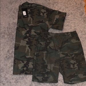 Two piece camouflage short set